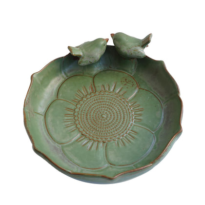 Yeaco moss-green bird bath bowl attracts garden birds with mossy appearance