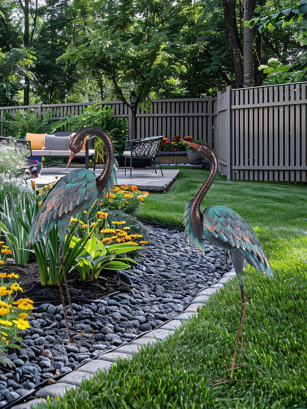 YEAHOME large metal heron yard art weather-ready centerpiece for lawn