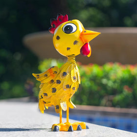 YELENEW versatile lawn ornament doubles as a thoughtful gardening gift.