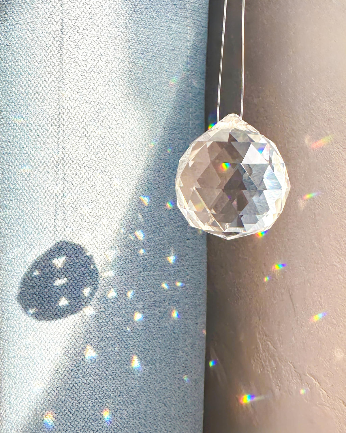 YEOAUM Chandelier Crystal Suncatcher 20mm enhances elegant prismatic glow.
