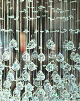 YEOAUM Garden Sun Catcher 20mm brings playful light outdoors.