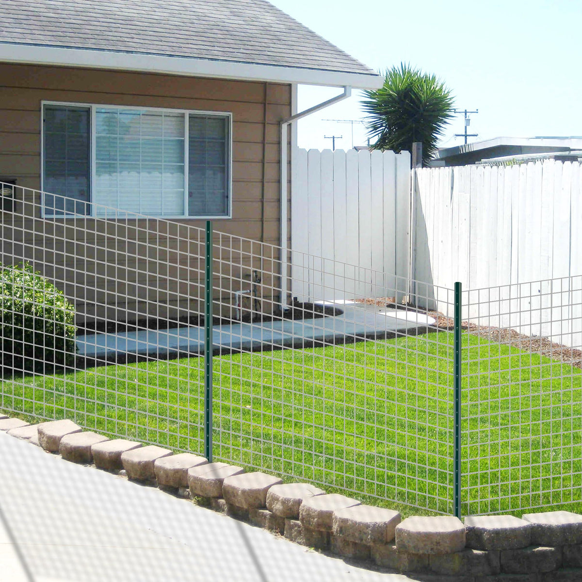 YESON multi-purpose post suitable for plant supports and signs.
