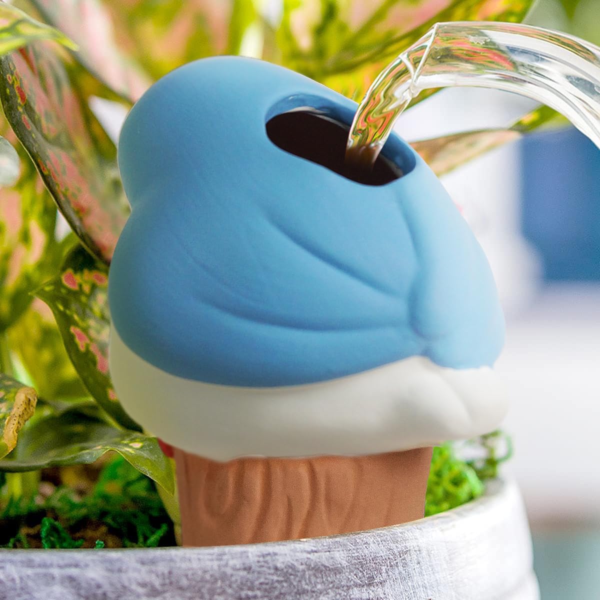 YFDB indoor-outdoor watering solution for reliable hydration for 3–5 days.
