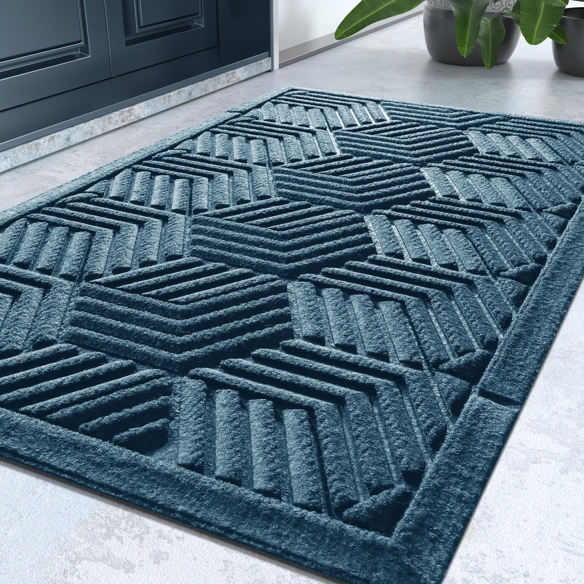 Yimobra outdoor door mat 29.5x17 with drainage holes keeps porch dry and clean.