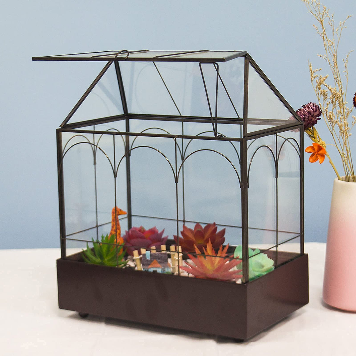 YIMORENCE V eye catching glass terrarium as a centerpiece