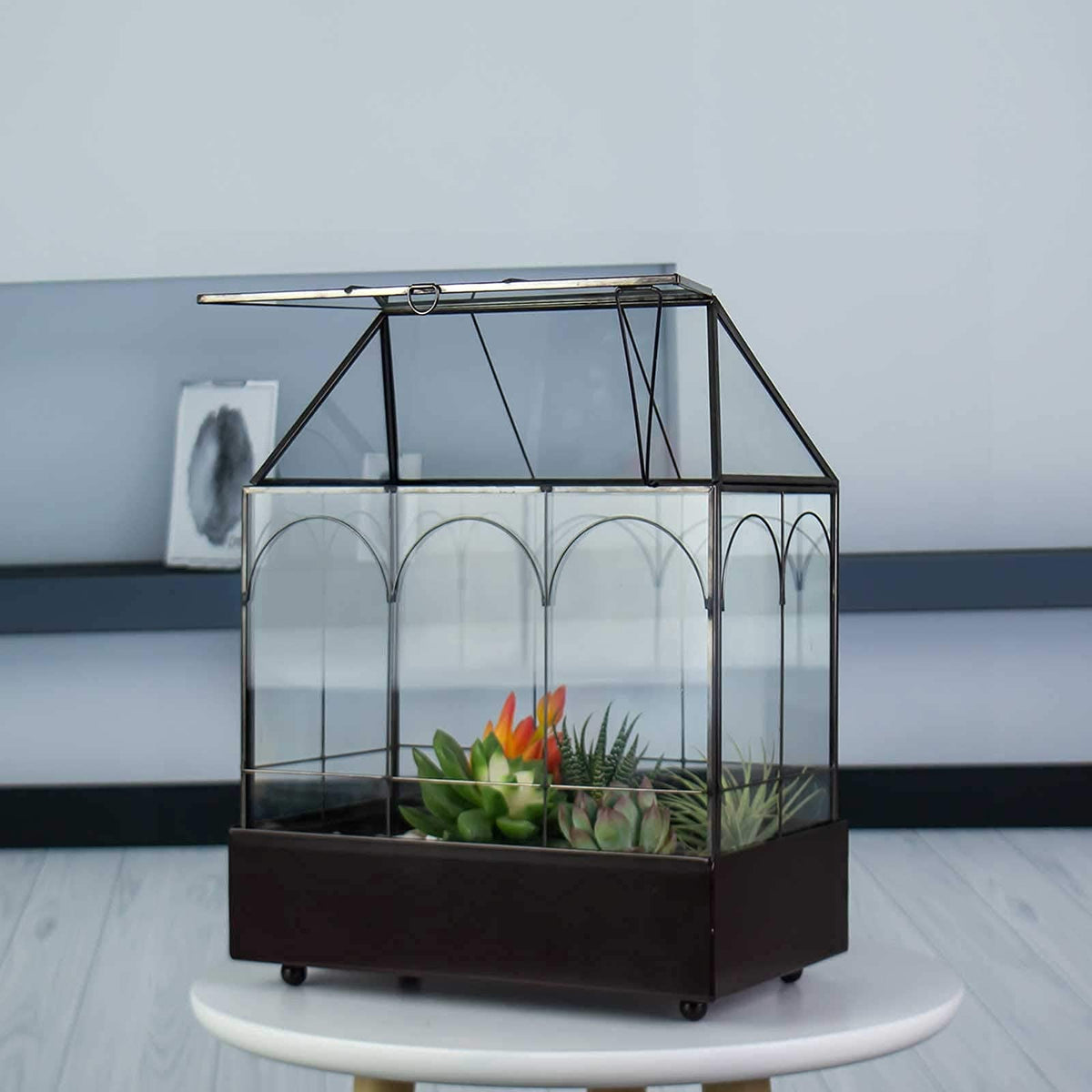 YIMORENCE V suitable as a thoughtful housewarming gift