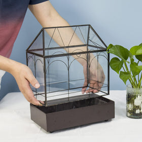 YIMORENCE V handmade brass frame shows artisanal craftsmanship