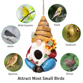 Yinns Bird House bottom plug for easy cleaning access.