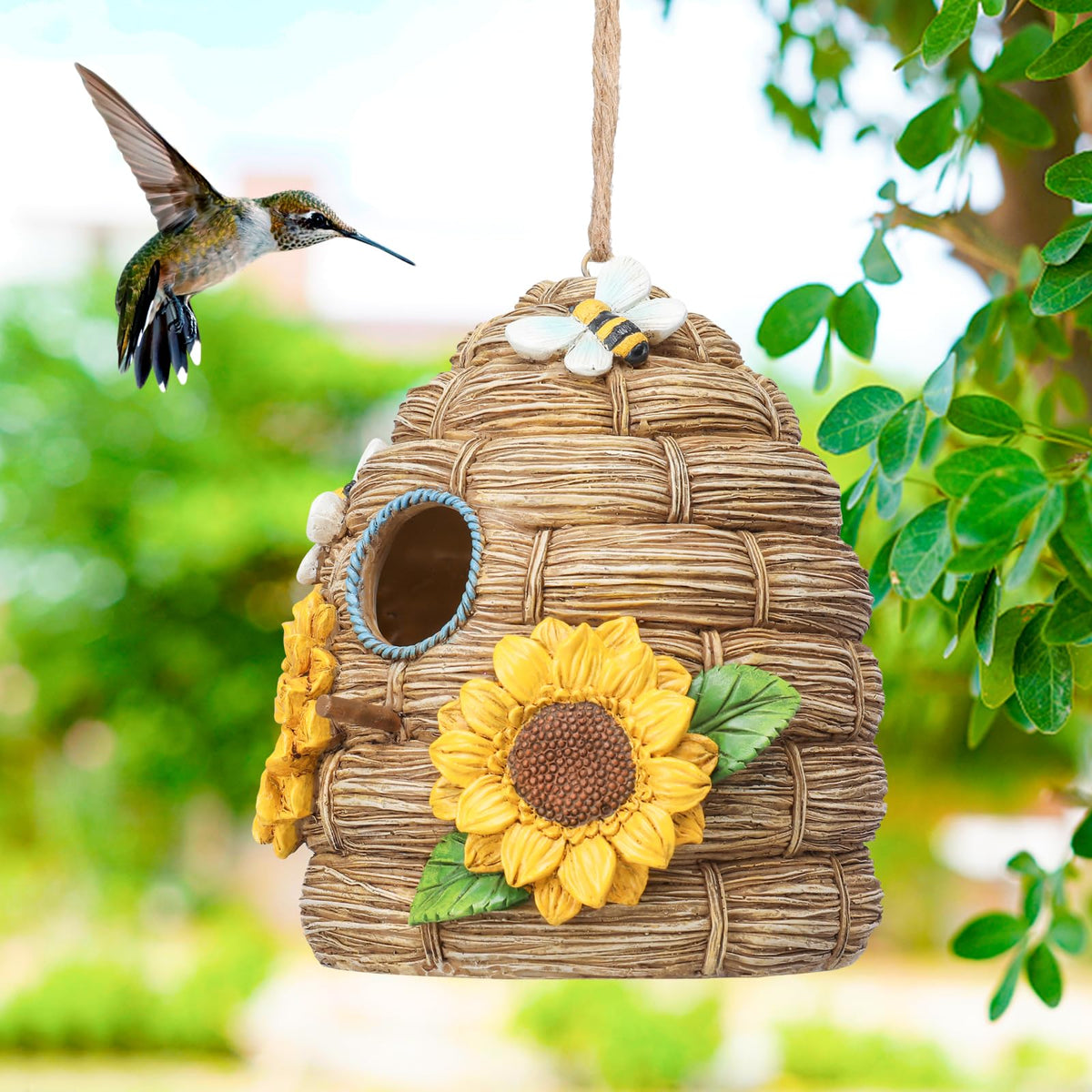 Yinns resin bird house texture detail highlights sturdy wear resistance and natural finish.