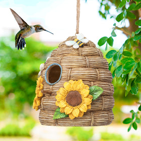 Yinns resin bird house texture detail highlights sturdy wear resistance and natural finish.