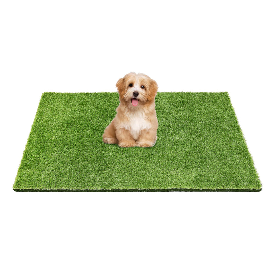 Yinoos fake grass mat for dogs on patio with lush texture and pet-friendly feel