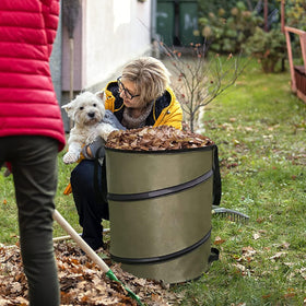 Yintrinsic 10-gallon capacity holds leaves, clippings, or gear on trips.