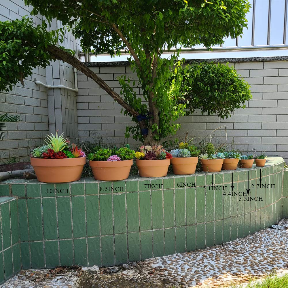 Yishang durable clay pot stands up to daily handling.