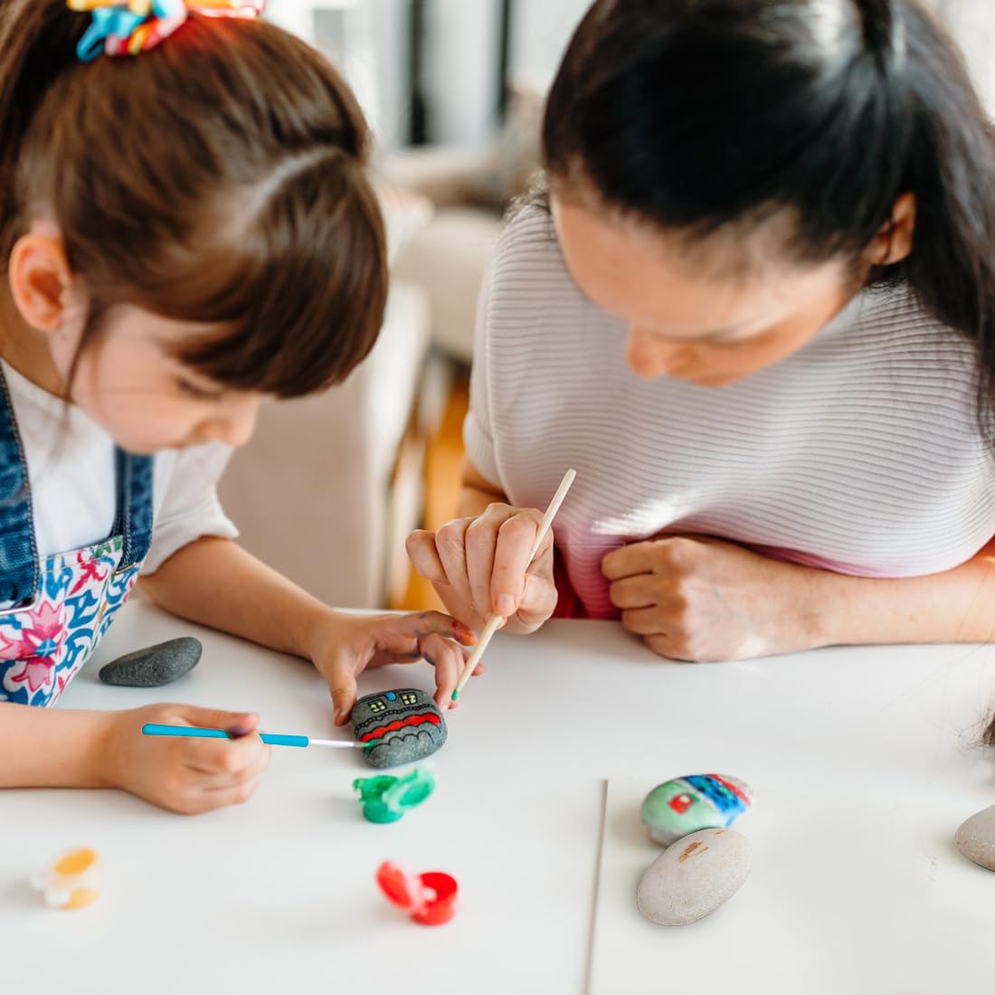 YISZM art class stones ideal for classroom crafts and group projects
