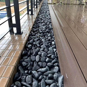 YISZM pebbles used as vase filler for elegant stems
