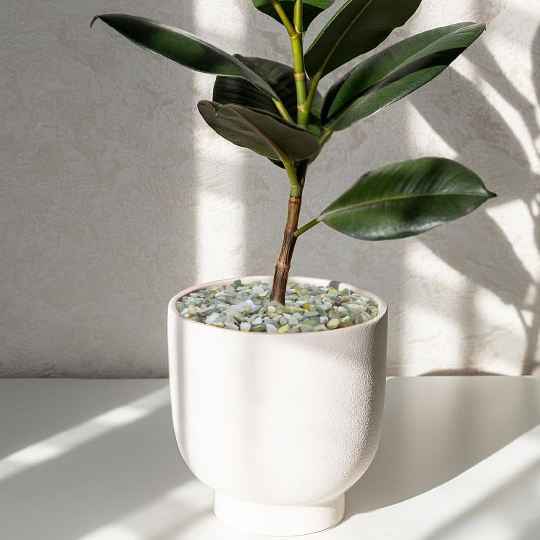 YISZM eco-friendly gravel is non-toxic and dye-free for families and pets.