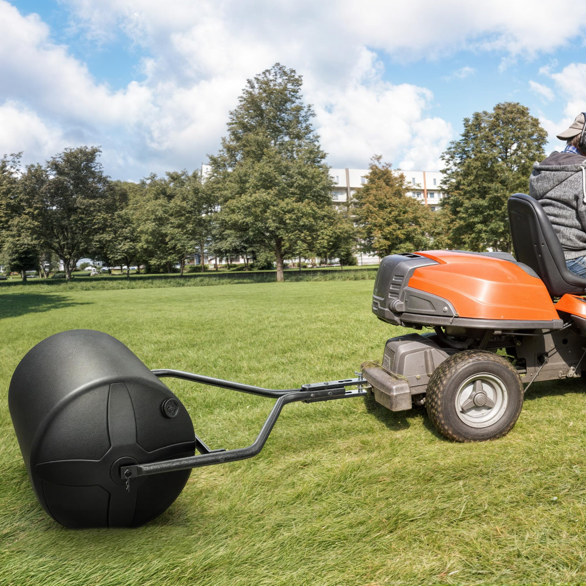 YITAMOTOR turf-friendly edges protect lawns while you roll.