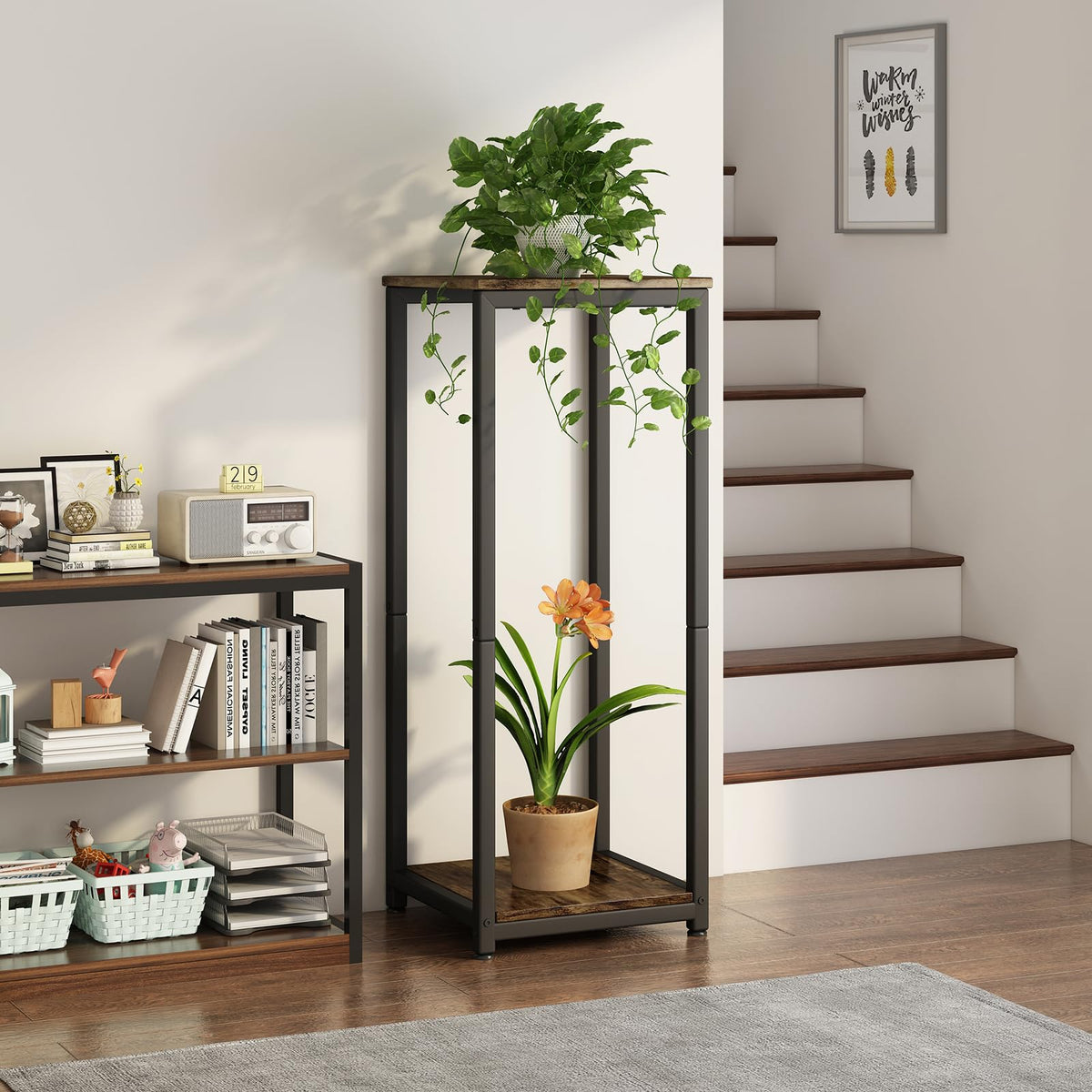YIZAIJIA plant stand top view showcasing modern metal design.