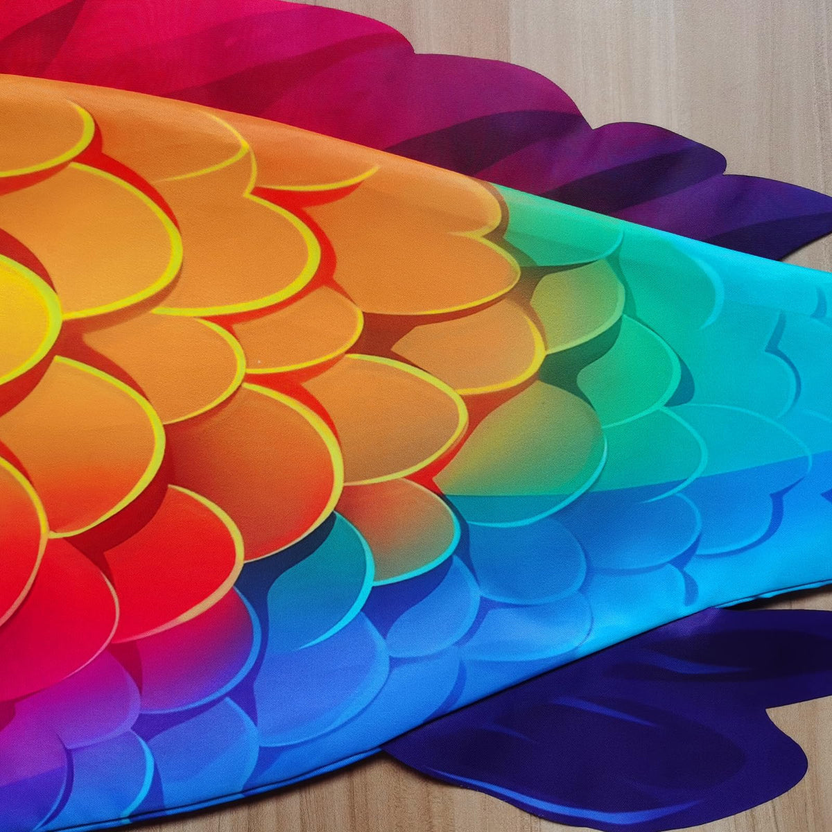 YMYIELD 40-inch wind sculpture includes built-in hoop for stable shape in breeze.