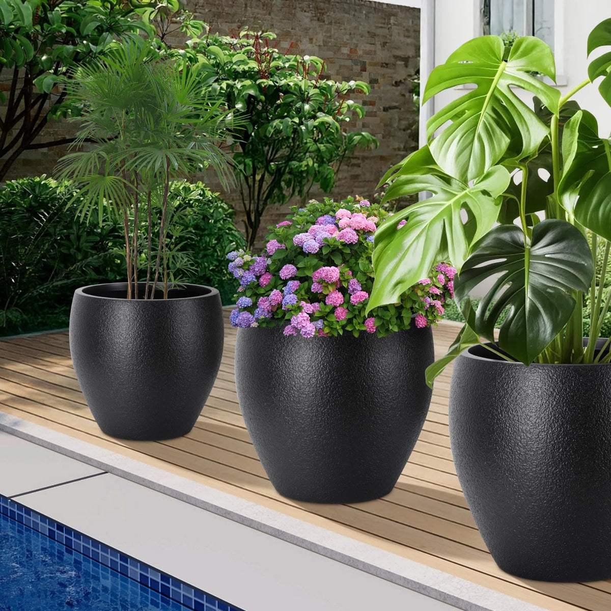 YNNICO outdoor front steps decor shows versatile planter placement.