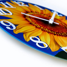 Yoiolclc modern sunflower design clock suitable for indoor and outdoor spaces