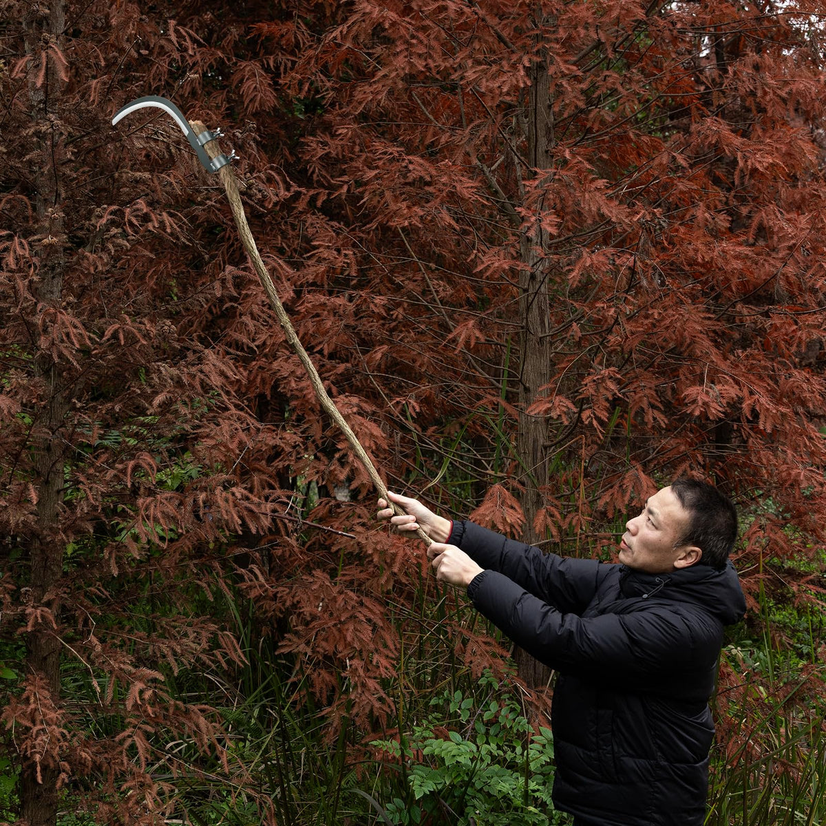 Yoraira lightweight portable tool ideal for gardening on the go.