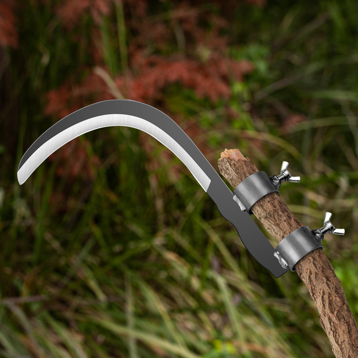 Yoraira multipurpose tool for weeding and grass cutting in small plots.