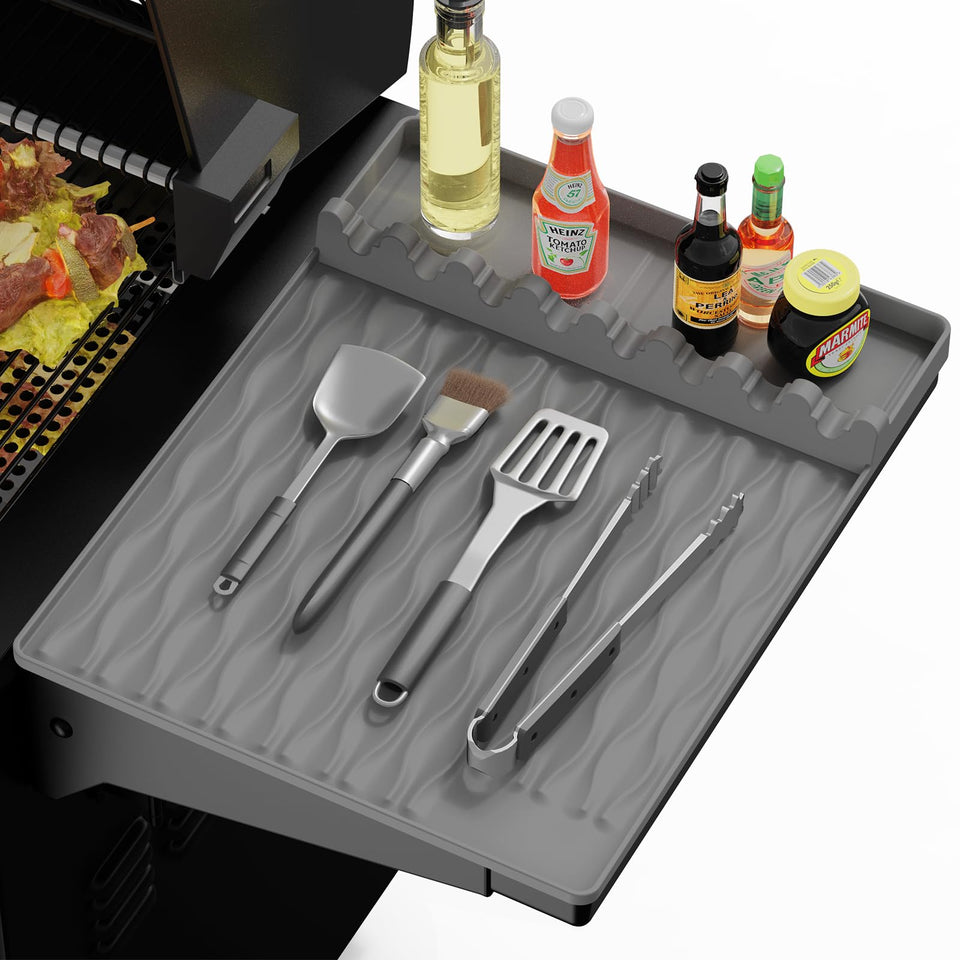 YOUCHENGZHIFAN silicone griddle mat with drip pad keeps Blackstone side shelf tidy.
