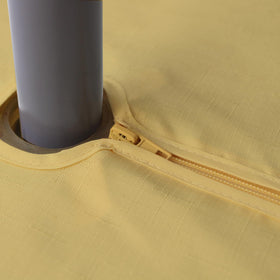 Stain-resistant surface beads spills on the Youngseahome tablecloth.