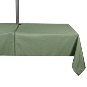 Youngseahome stain-resistant tablecloth resists stains during garden gatherings.