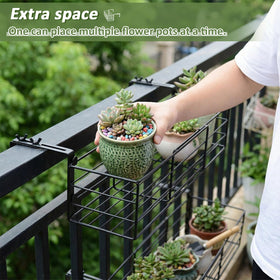 Youyole durable railing hanger withstands outdoor use and elements.