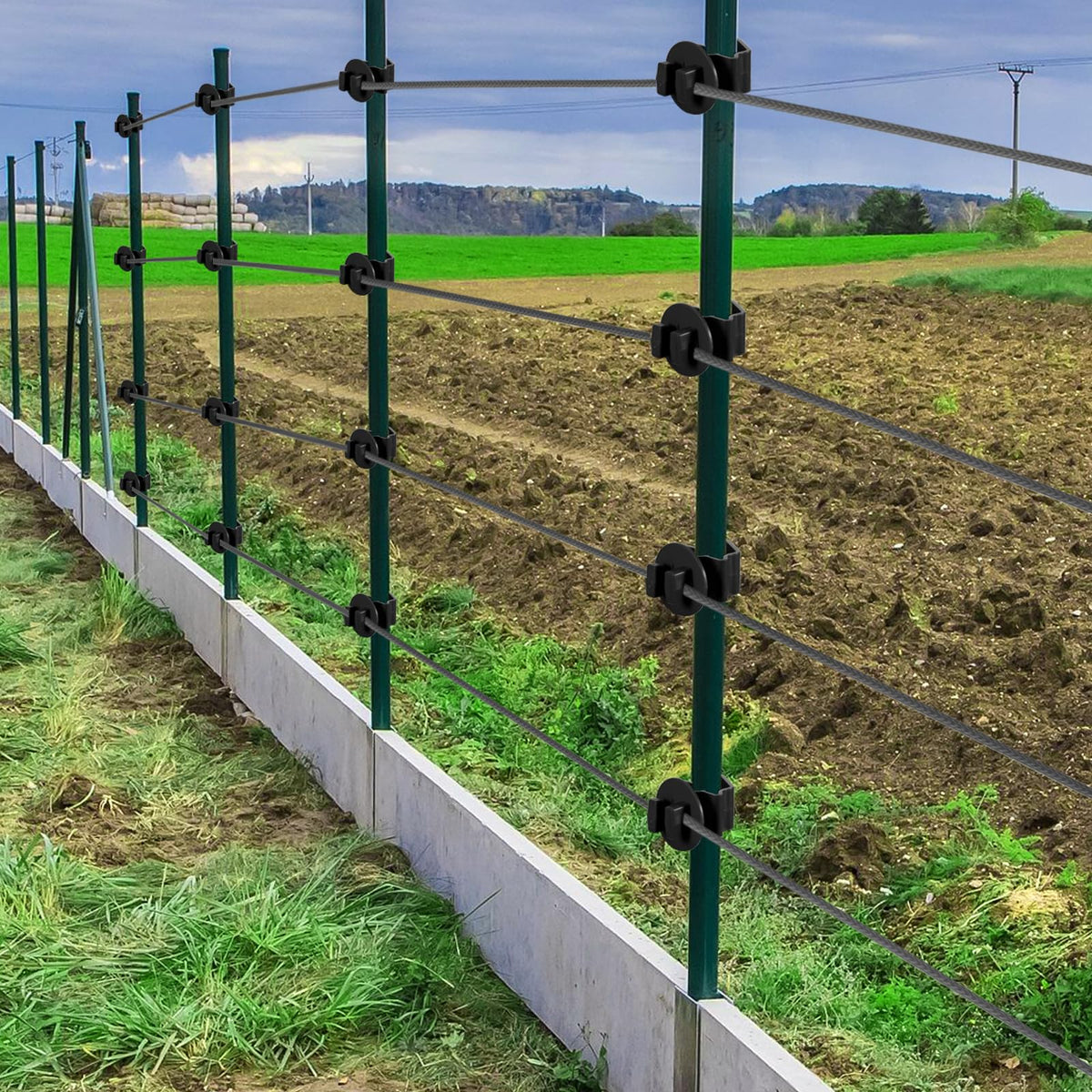 Farm-ready Youyole insulators simplify fence setup in pastures and ranches.