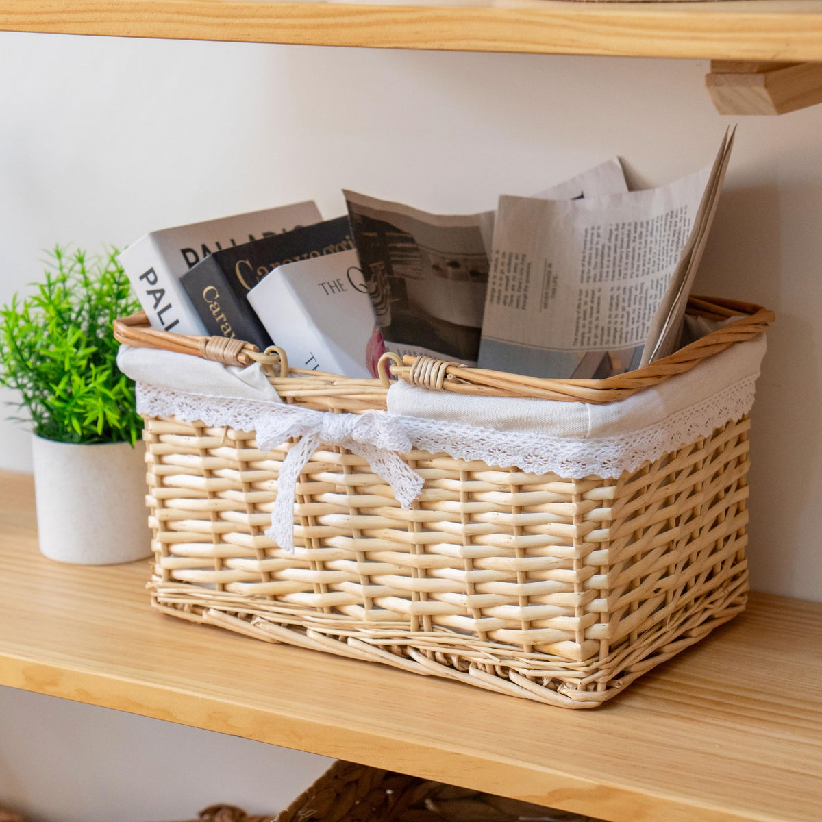 YRLSOTGE spacious interior fits snacks and flowers for outdoor use