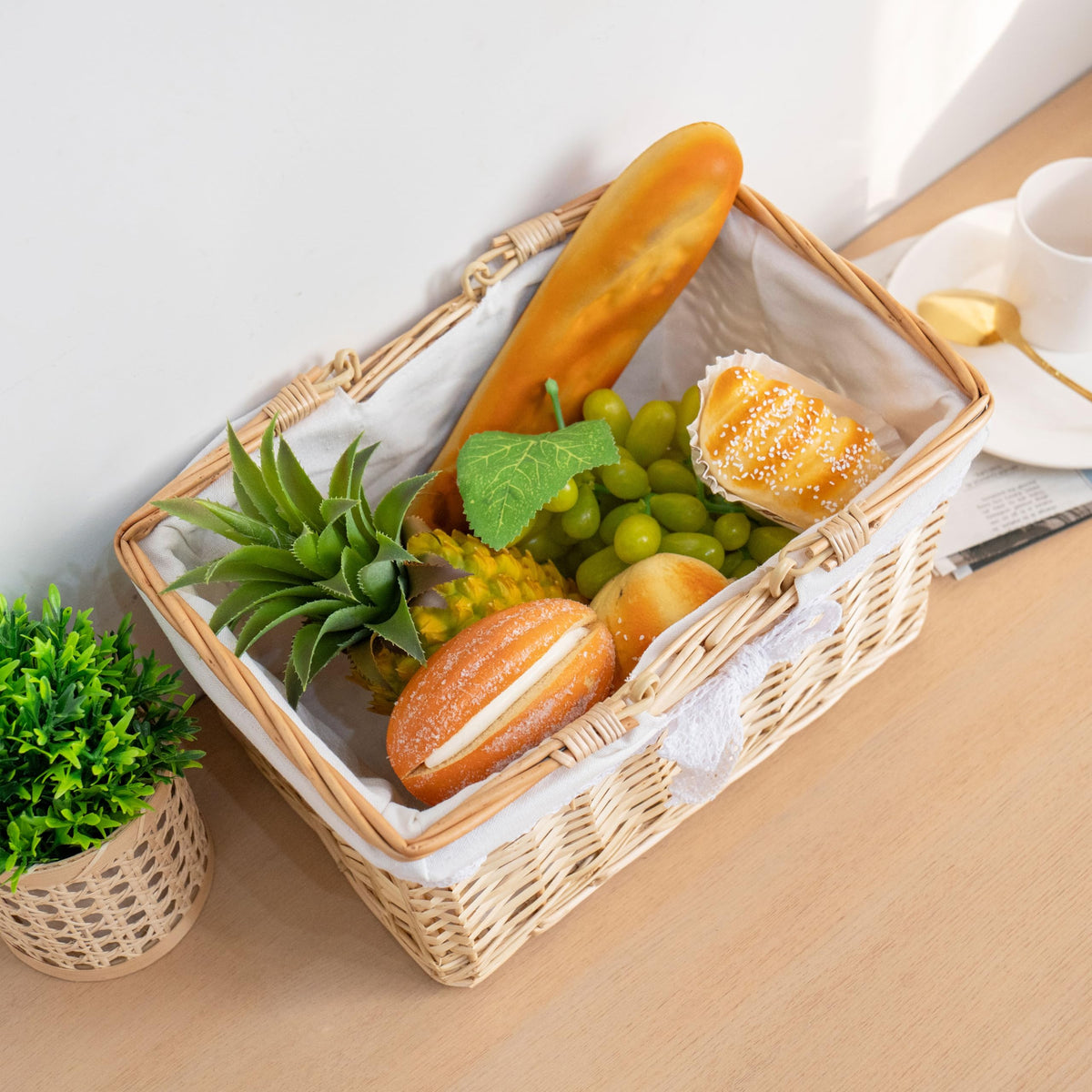YRLSOTGE versatile basket for picnics, markets, bridal showers, and home storage