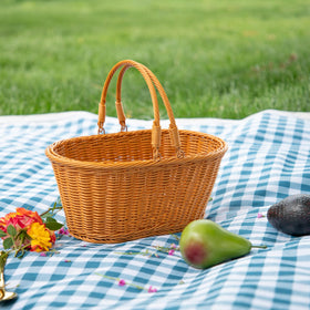 YRMTKIHE compact 13x9 basket is easy to store when not in use.