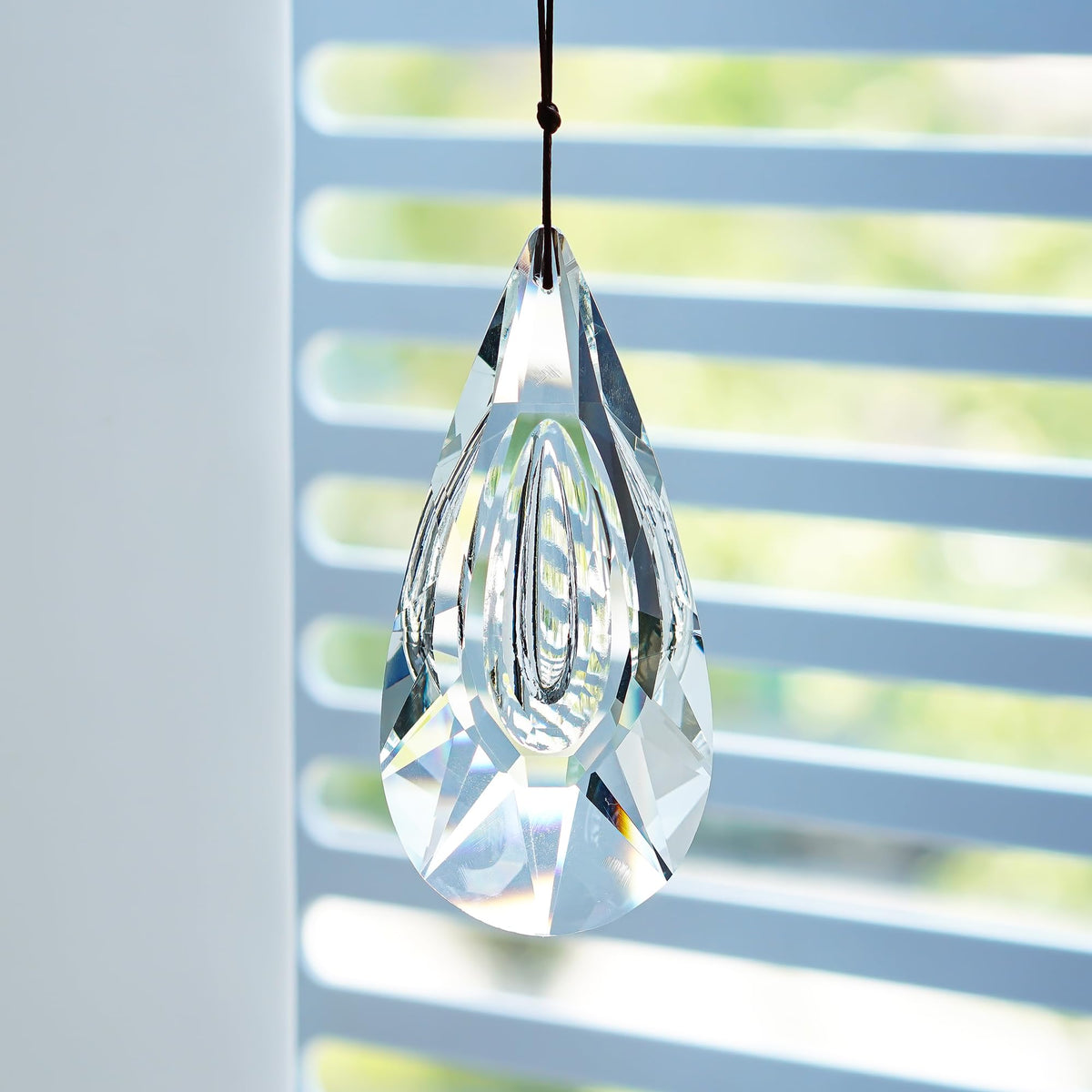 Yu Feng garden crystal decor adds sparkle to patios and greenery.