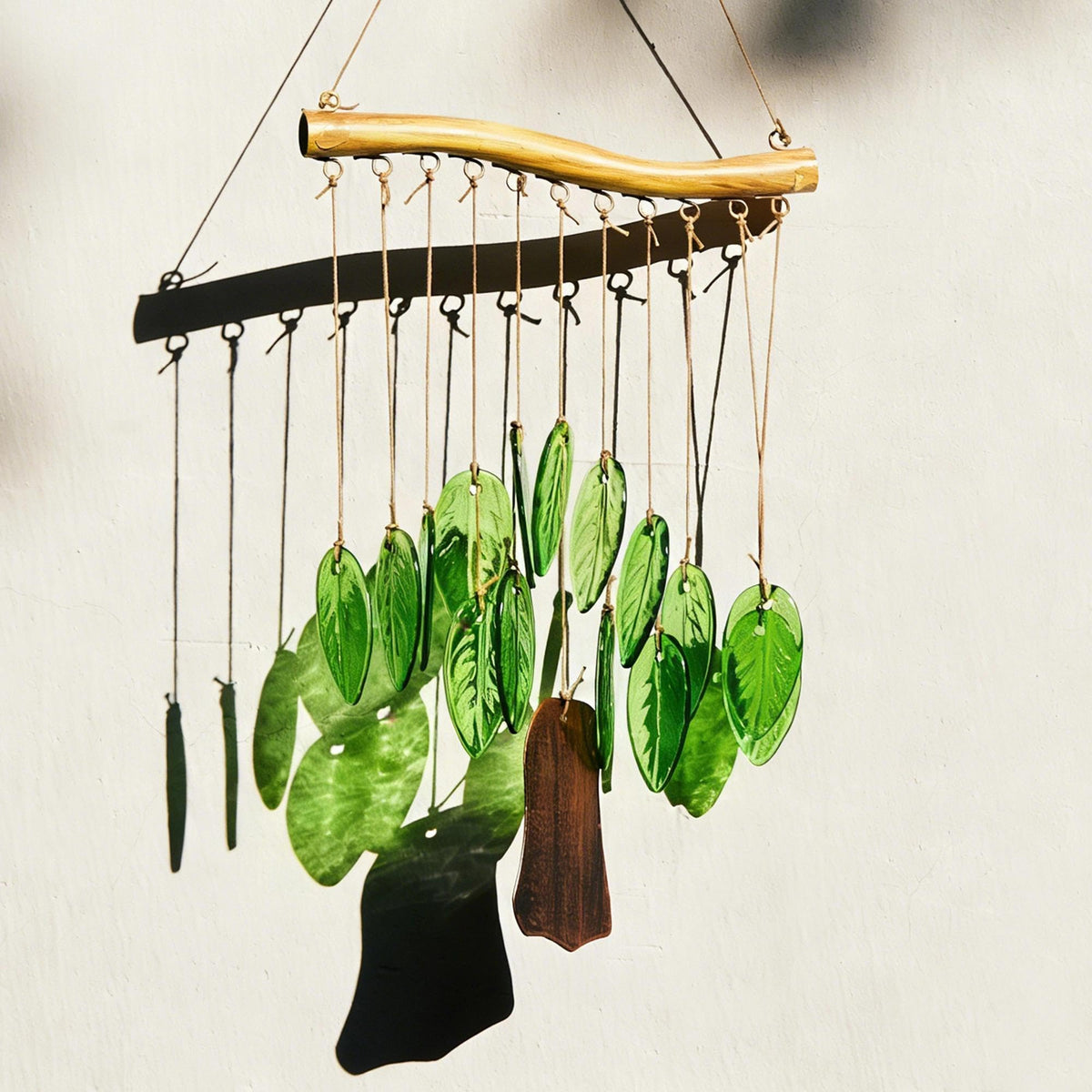 YU FENG Window display wind chime for shaded patios and sunlit windows.