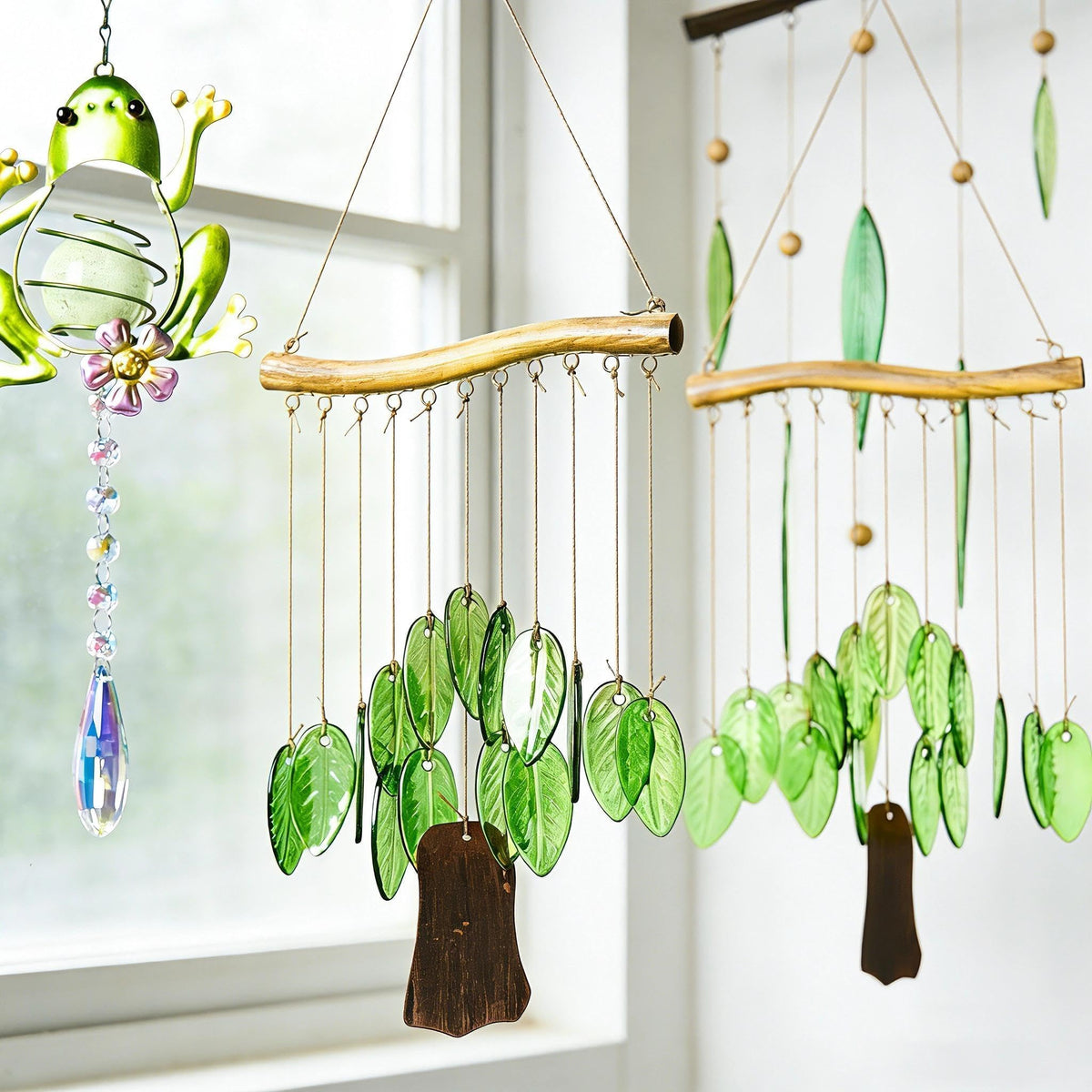 YU FENG Handcrafted wind chime with metal chime and iron bar for refined outdoor decor.