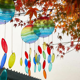 YU FENG Sunlit Shimmer Wind Chime creates a soft glow when sunlight enters