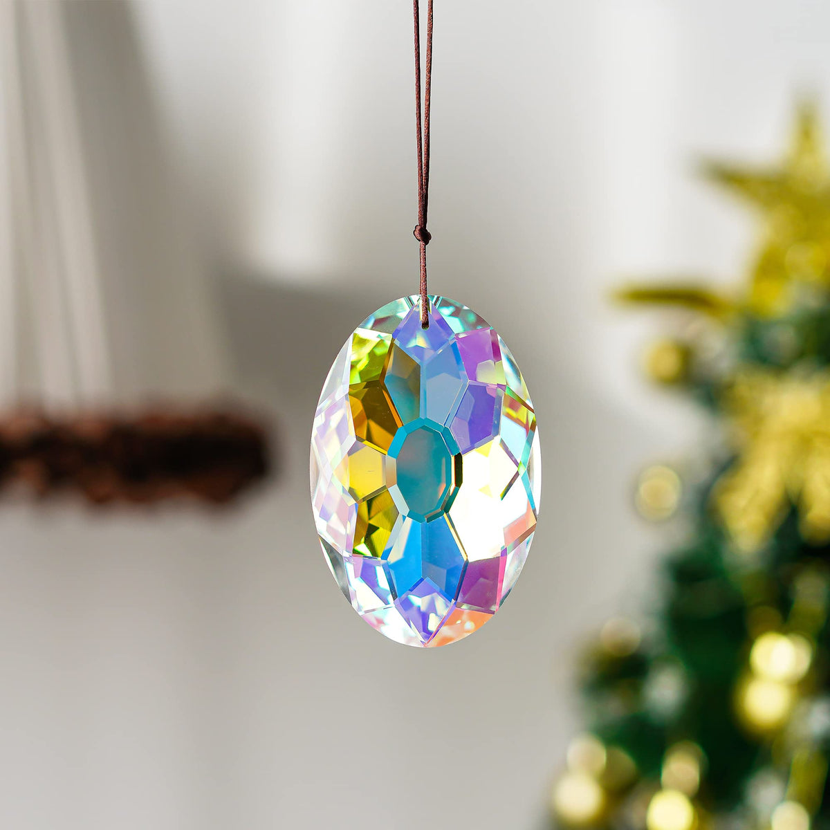 YU FENG window decoration crystal prism enhancing daylight with color.