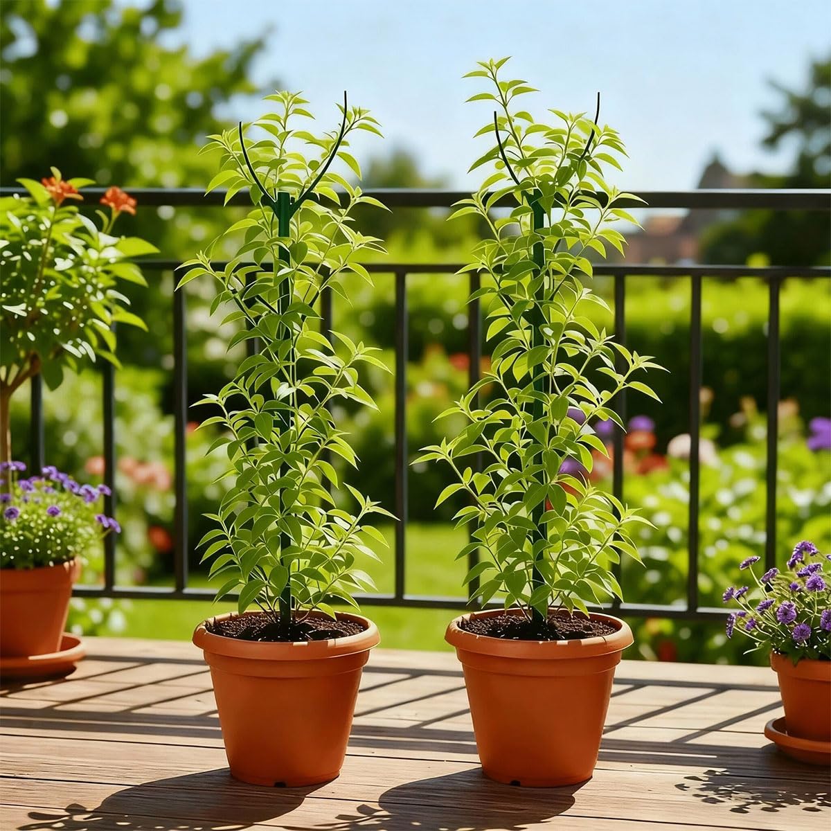 Yuekuzap discreet green garden accessory helps keep plants upright