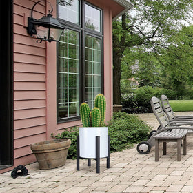 YueTong weather-ready plant stand designed for long outdoor use in black.