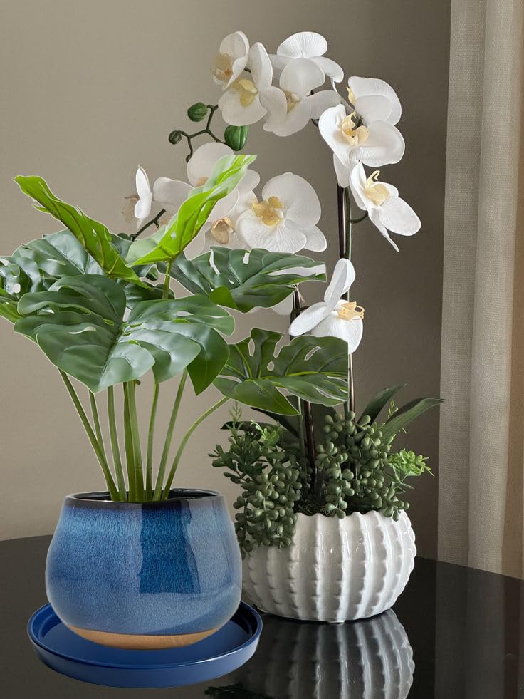 Yukfona 7-inch blue ceramic plant saucer with textured glaze for elegance.