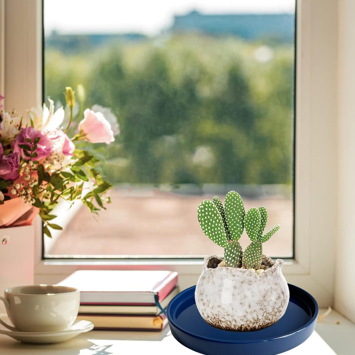 Yukfona strong ceramic plant saucer resists wear and tear.