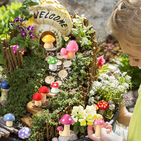 Yulejo detailed resin miniature mushrooms enhance displays