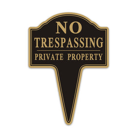 Yuntarda no-trespassing sign on durable aluminum for outdoor property protection.