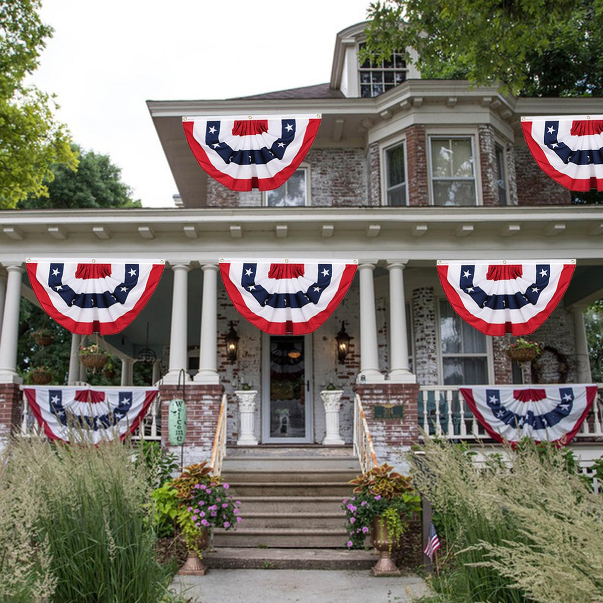 YVIVIJUV patriotic bunting elevates celebrations with classic American styling.