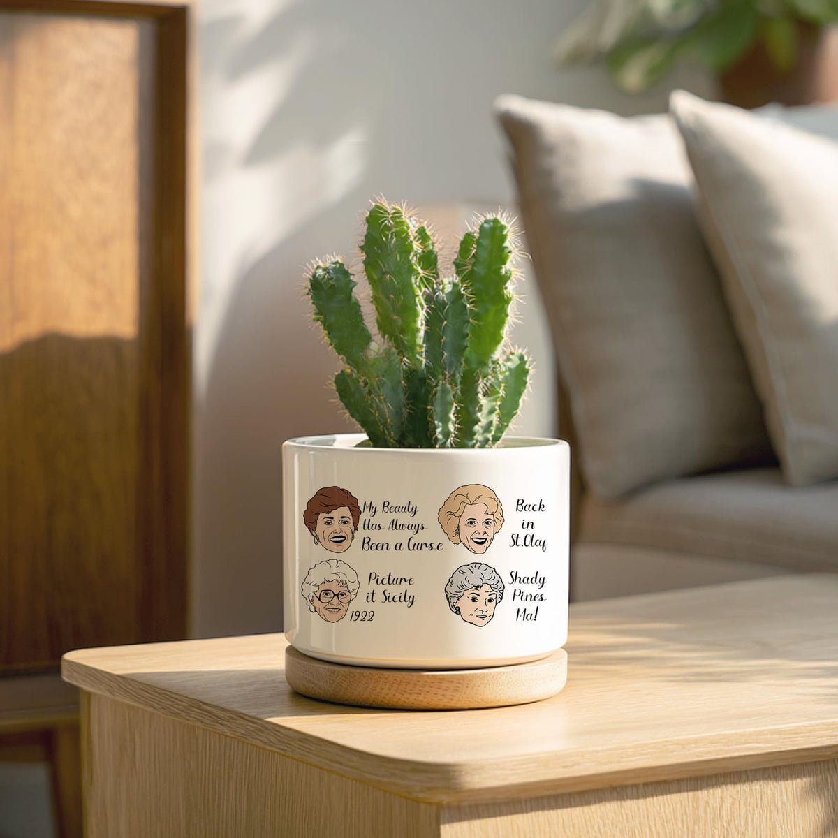 Ywkuiev Wooden tray with planter helps protect surfaces and catch drips.
