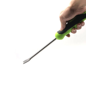 YXCCSE ergonomic handle design reduces wrist fatigue during gardening sessions.