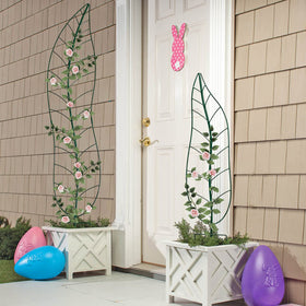 YY-Ladybug garden decor trellis supports florals and vines on balconies.